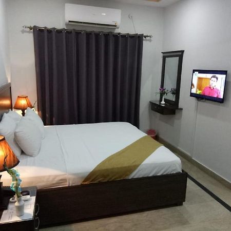 Al-Fateh Hotel Lahor Dış mekan fotoğraf