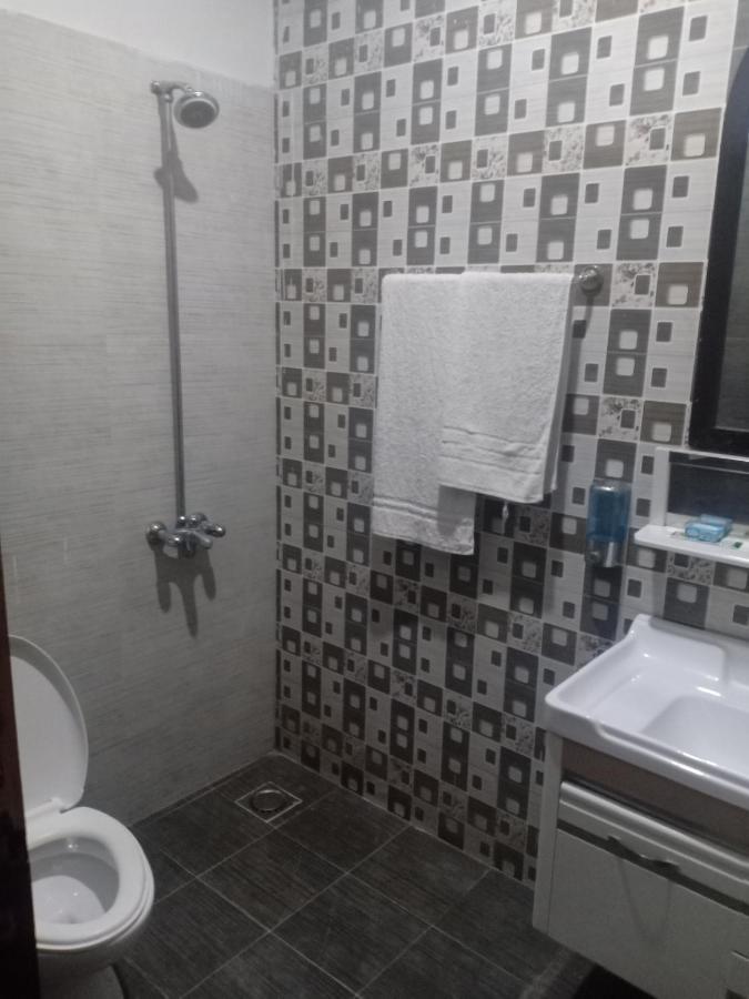Al-Fateh Hotel Lahor Dış mekan fotoğraf