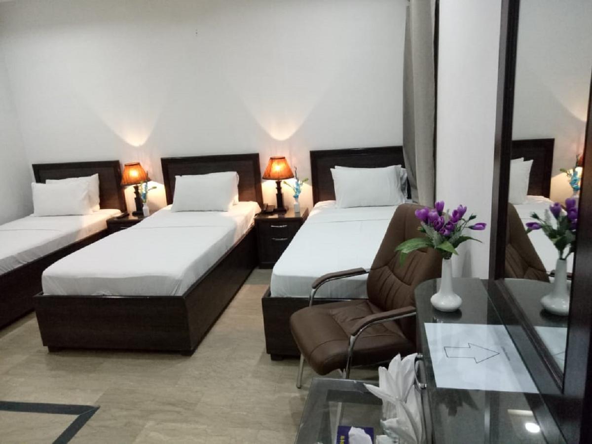 Al-Fateh Hotel Lahor Dış mekan fotoğraf